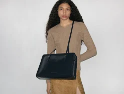 Sale No 1002/Caye Kvinder Cayetano