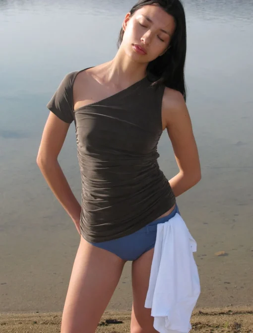 Sale No 1660/Maura Kvinder Toppe