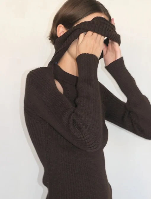 Sale No 1477/Spil Kvinder Strik