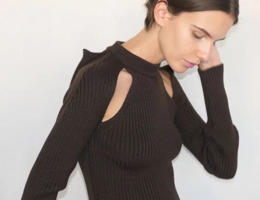 Sale No 1477/Spil Kvinder Strik